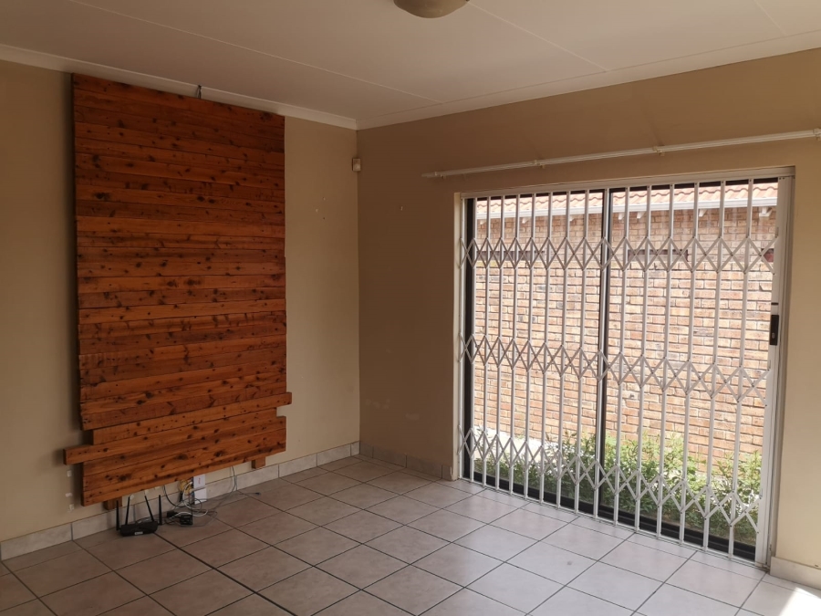 2 Bedroom Property for Sale in Campher Park Eastern Cape